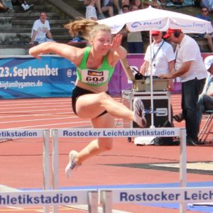 Lena Schröder 100 Meter Hürdenlauf